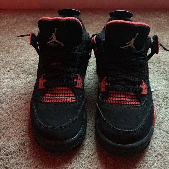 size 7 women’s worn but not beat up. - Picture 2 of 4